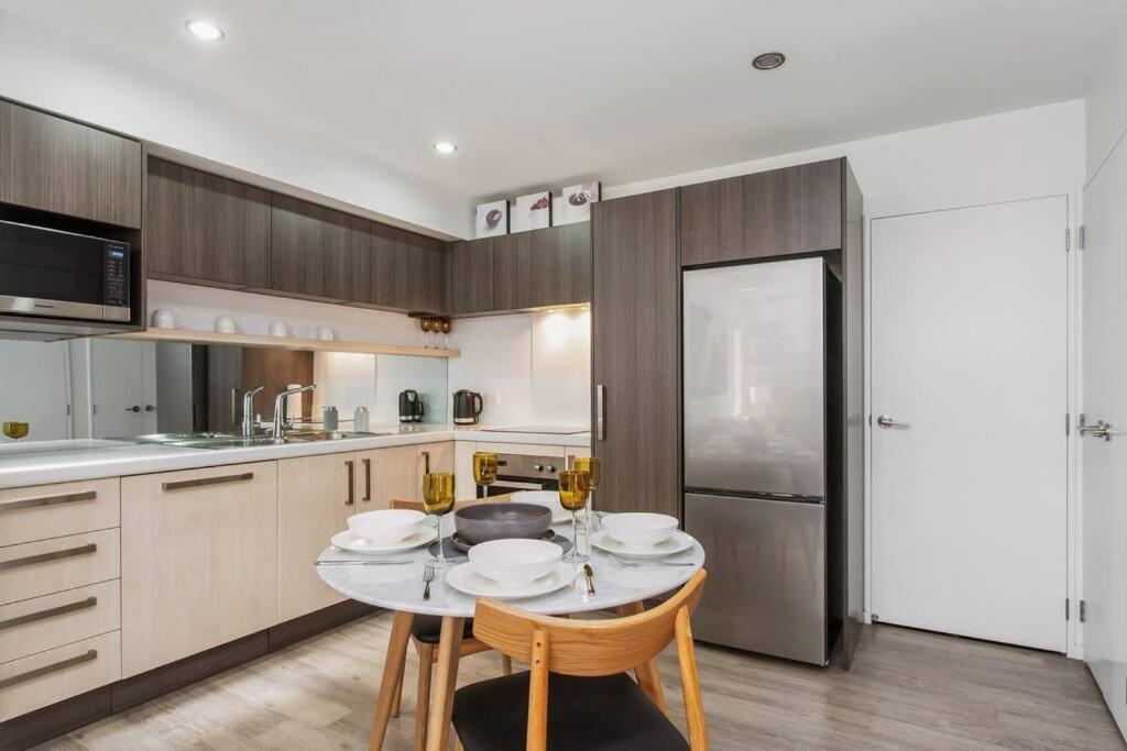 Appartamento Convenient Urban Townhouse 2 Carparks Available Christchurch Esterno foto