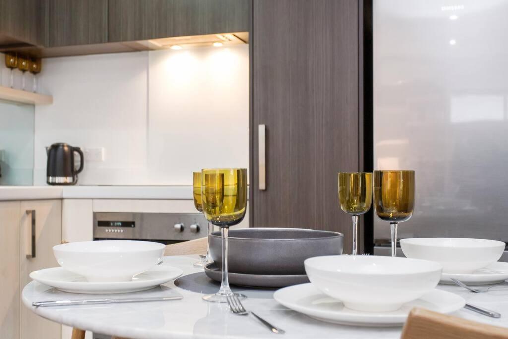 Appartamento Convenient Urban Townhouse 2 Carparks Available Christchurch Esterno foto